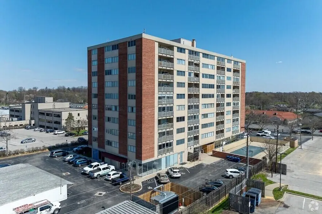 2121 Nicholasville Road Lexington KY 40503