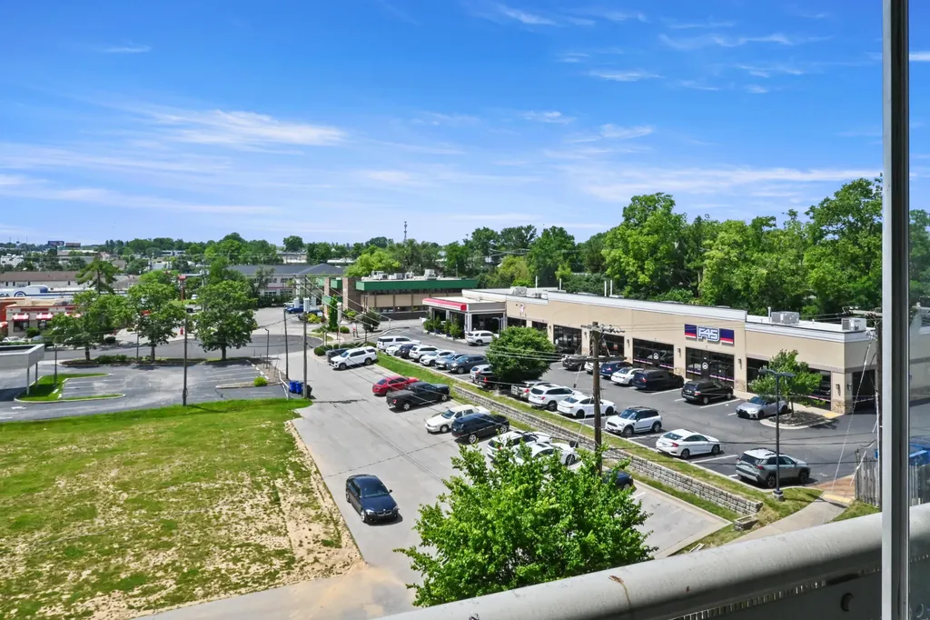 2121 Nicholasville Road Lexington KY 40503