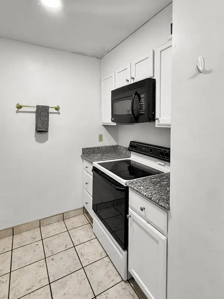 2121 Nicholasville Road Lexington KY 40503