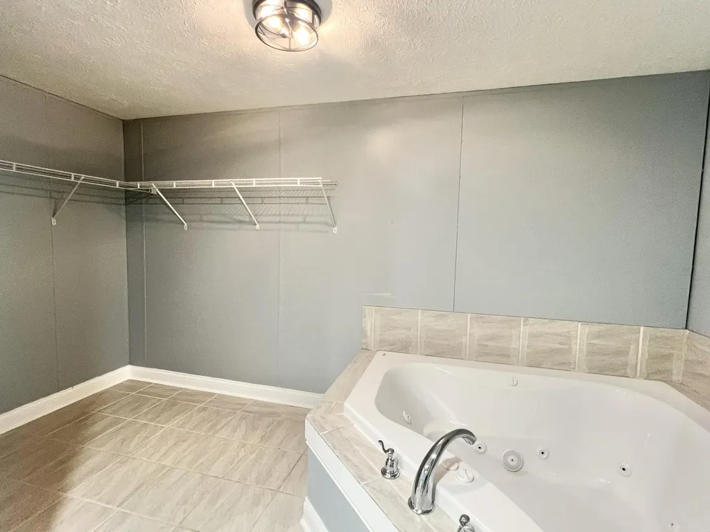 119 Chinn Lane Harrodsburg KY 40330