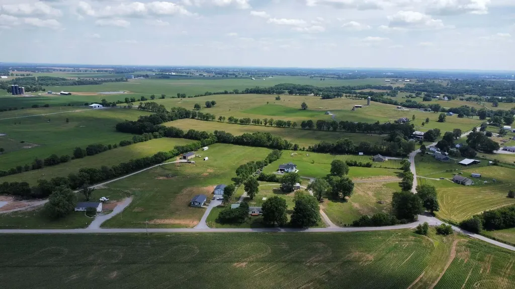 119 Chinn Lane Harrodsburg KY 40330