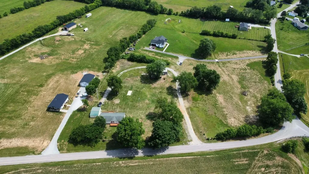119 Chinn Lane Harrodsburg KY 40330