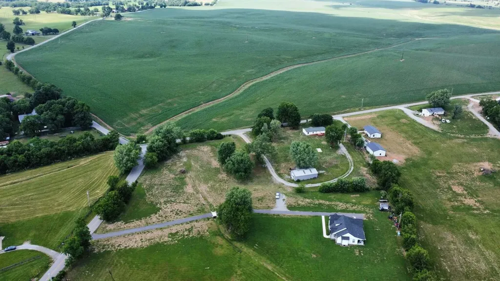 119 Chinn Lane Harrodsburg KY 40330