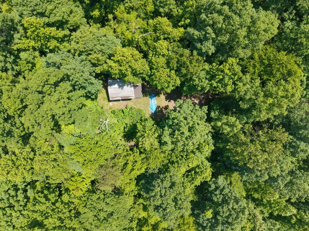 86 Clark Road Irvine KY 40336