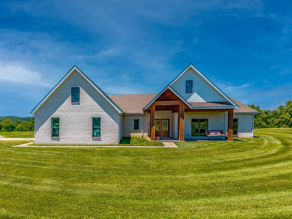 2380 Highway 976 West Liberty KY 41472