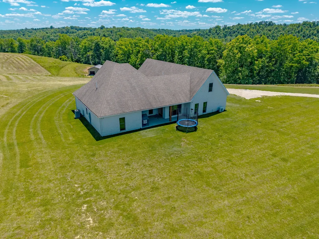 2380 Highway 976 West Liberty KY 41472