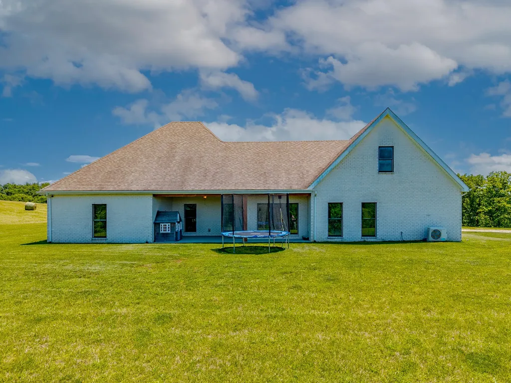 2380 Highway 976 West Liberty KY 41472