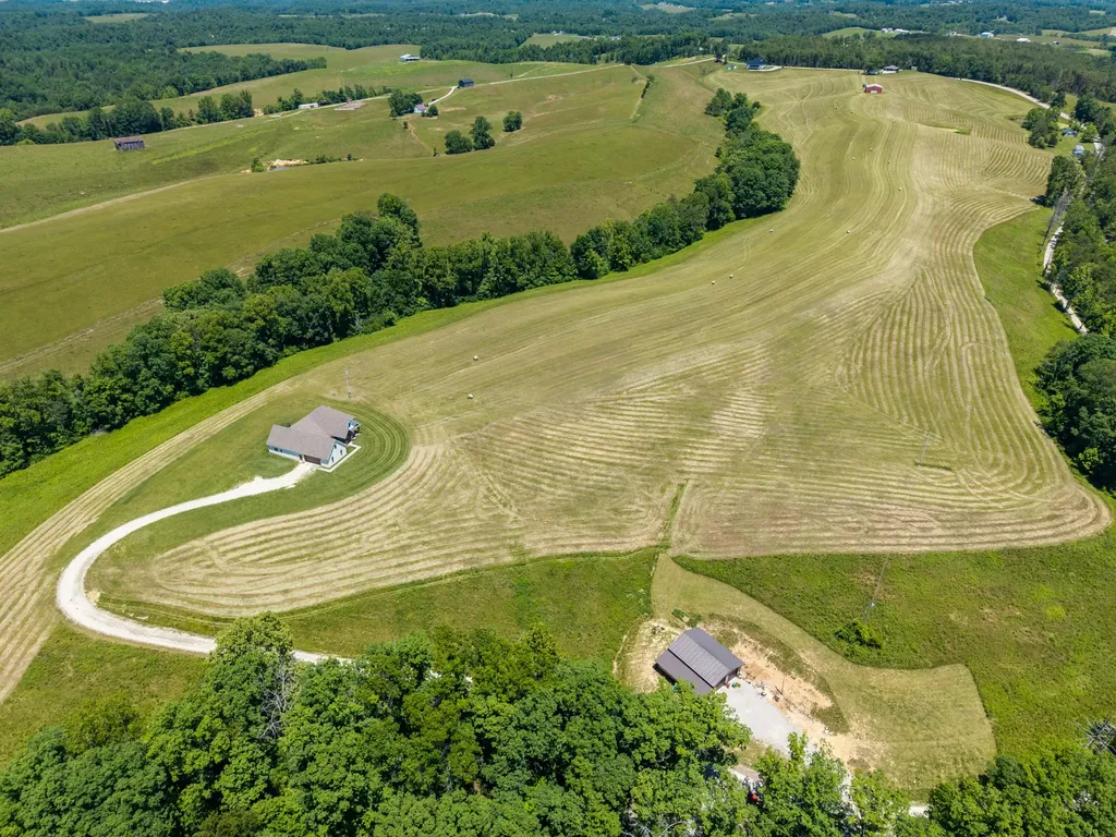 2380 Highway 976 West Liberty KY 41472