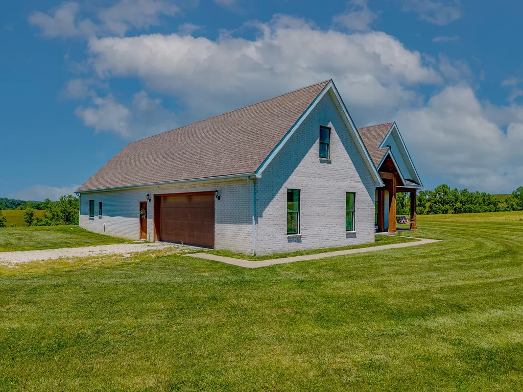 2380 Highway 976 West Liberty KY 41472