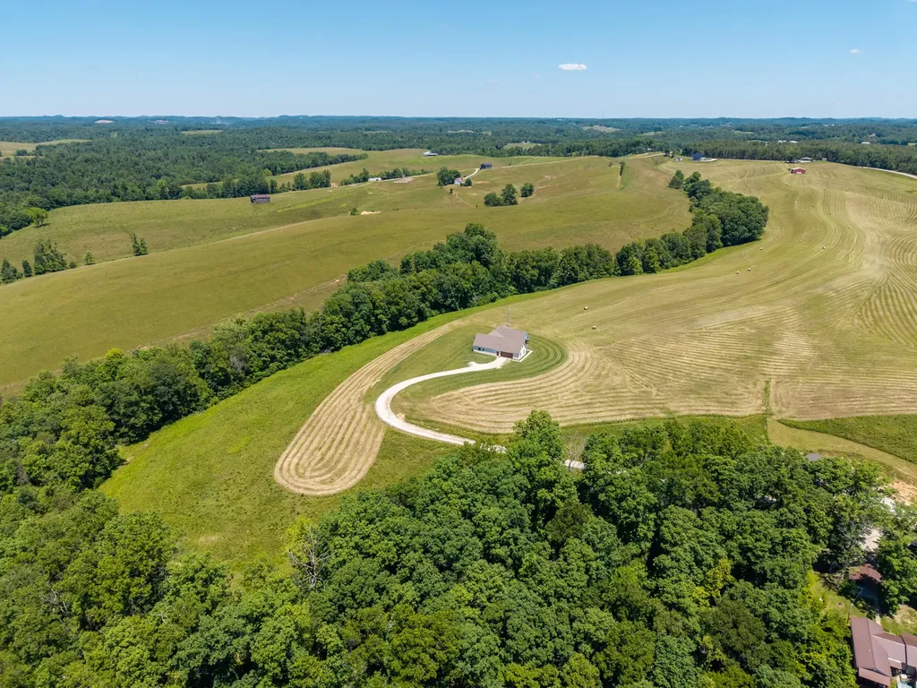2380 Highway 976 West Liberty KY 41472