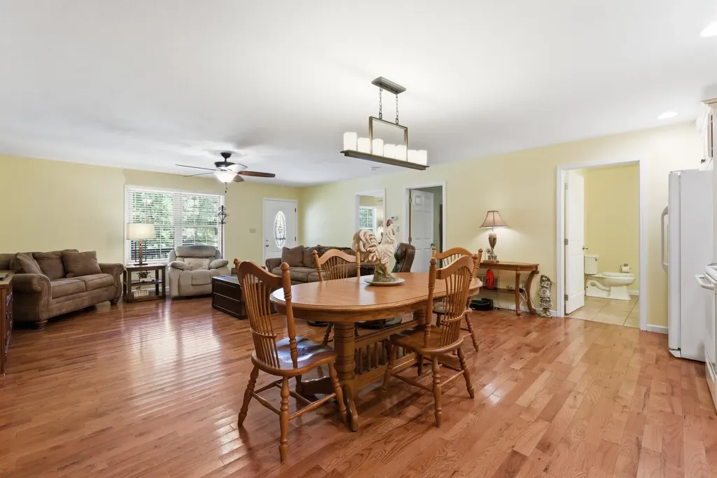 850 Cliffs Edge Road East Bernstadt KY 40729