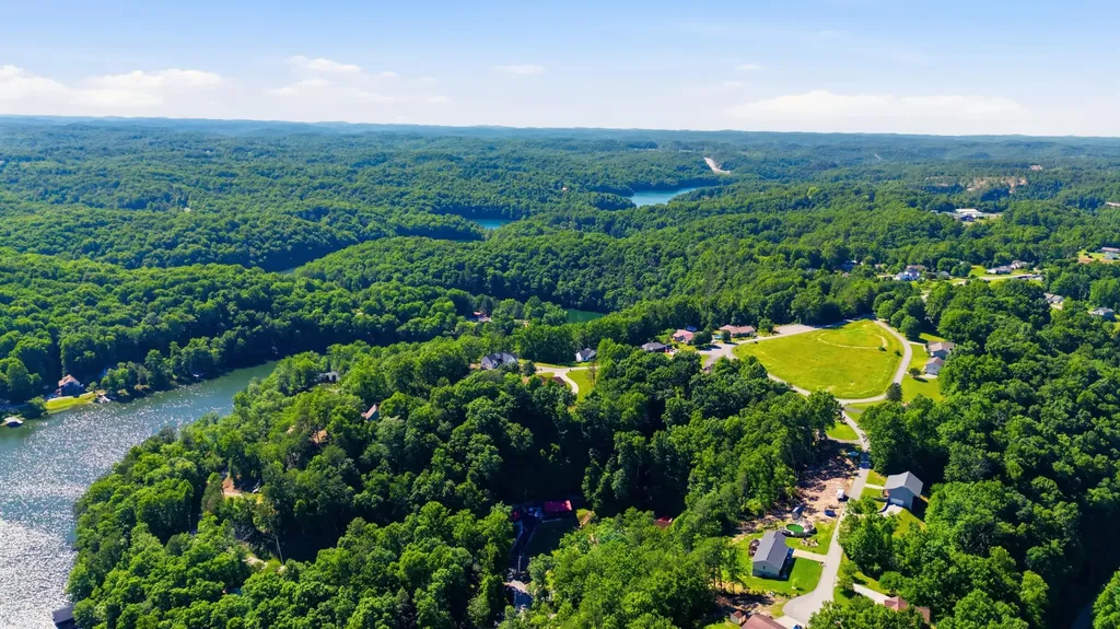 850 Cliffs Edge Road East Bernstadt KY 40729