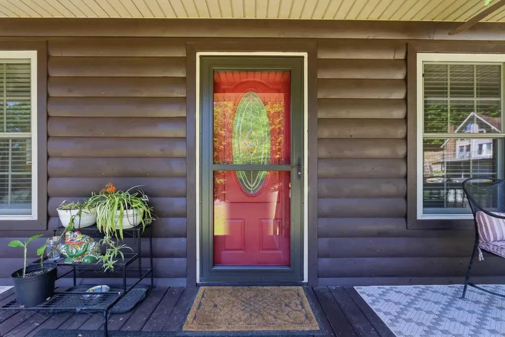 850 Cliffs Edge Road East Bernstadt KY 40729