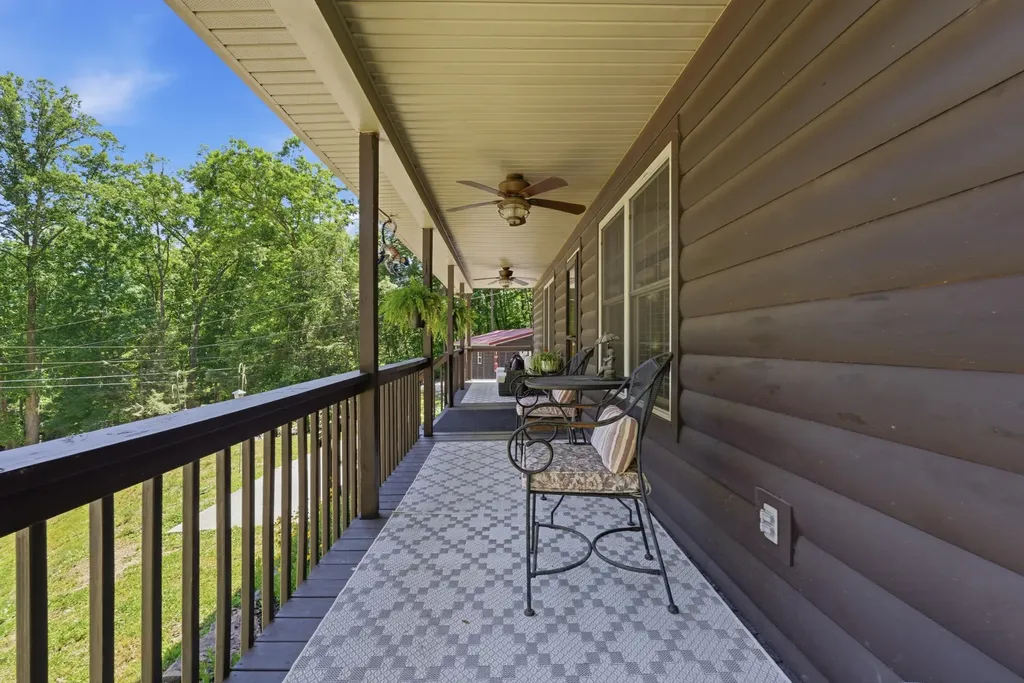 850 Cliffs Edge Road East Bernstadt KY 40729