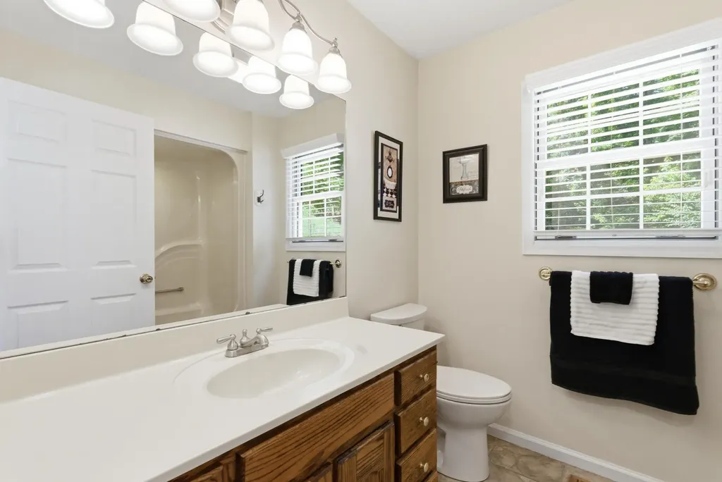 832 Cliffs Edge Road East Bernstadt KY 40729