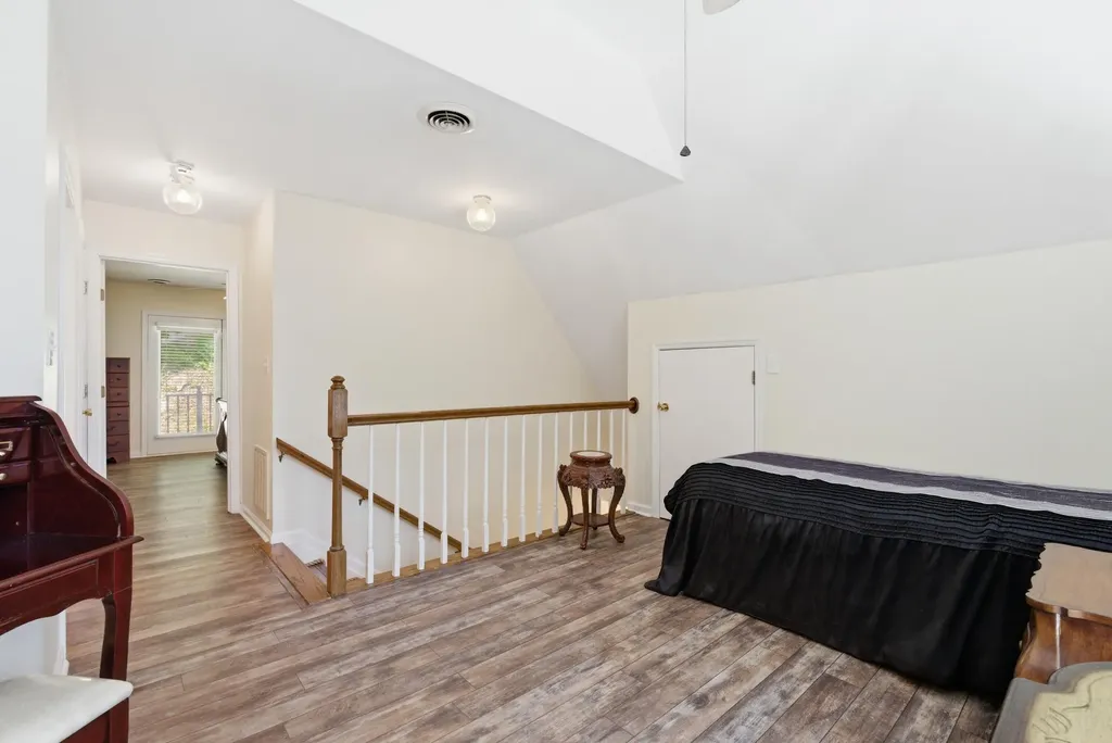 832 Cliffs Edge Road East Bernstadt KY 40729