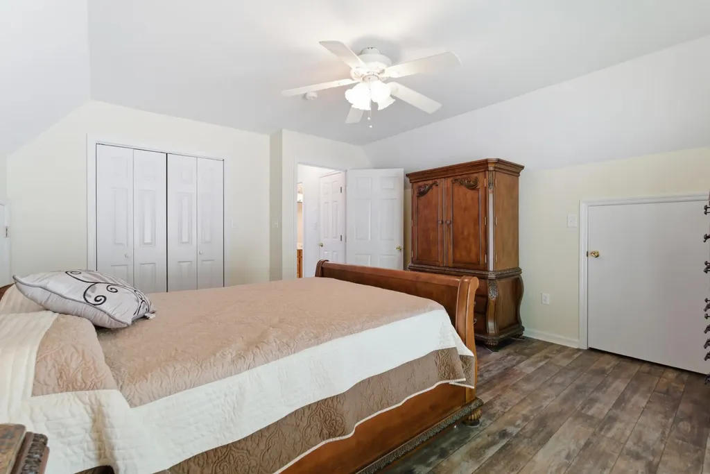 832 Cliffs Edge Road East Bernstadt KY 40729