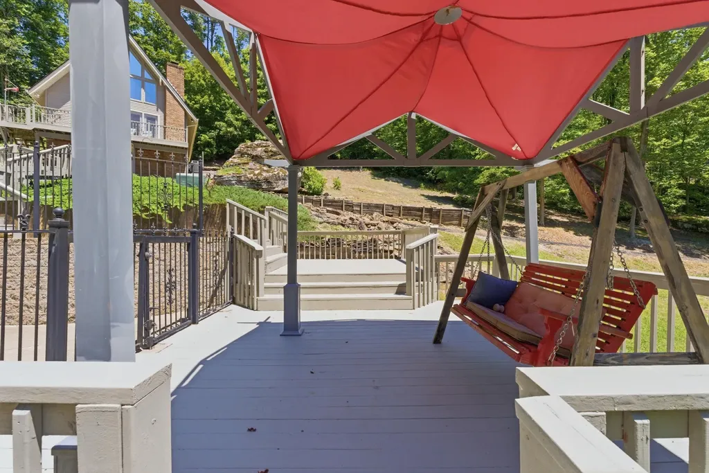 832 Cliffs Edge Road East Bernstadt KY 40729