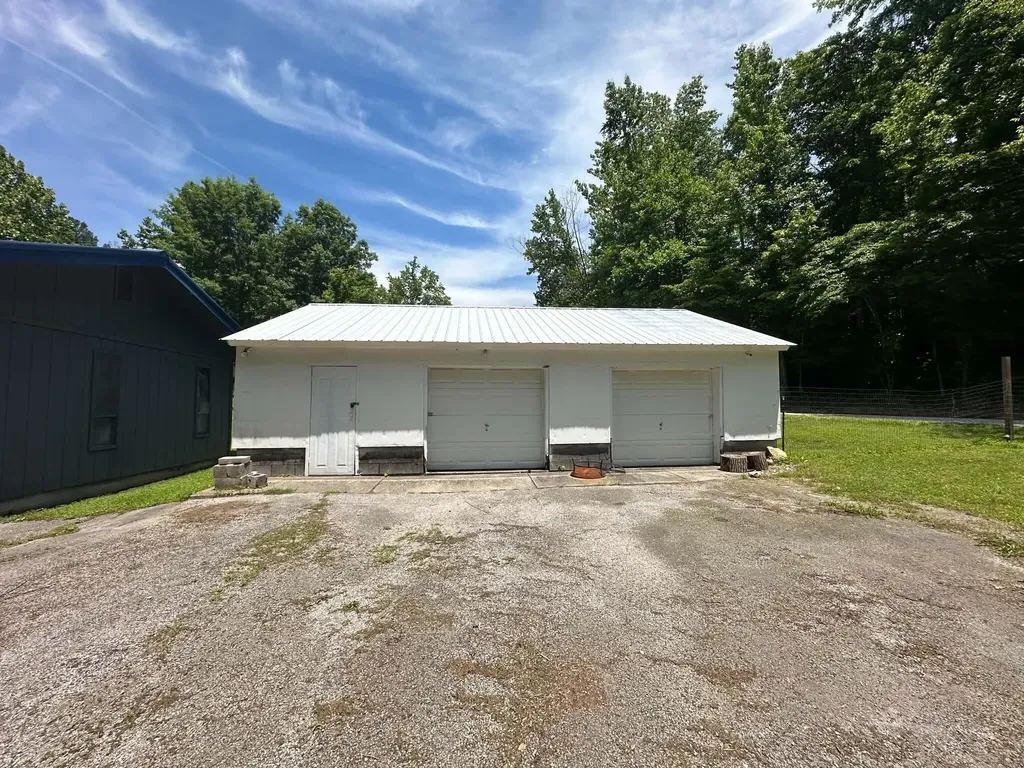 49 Moore Creek Road Fourmile KY 40939
