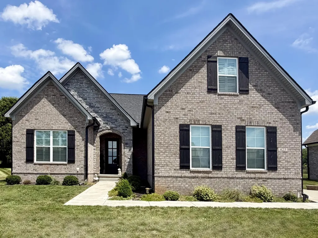 423 Houston Oaks Drive Paris KY 40361