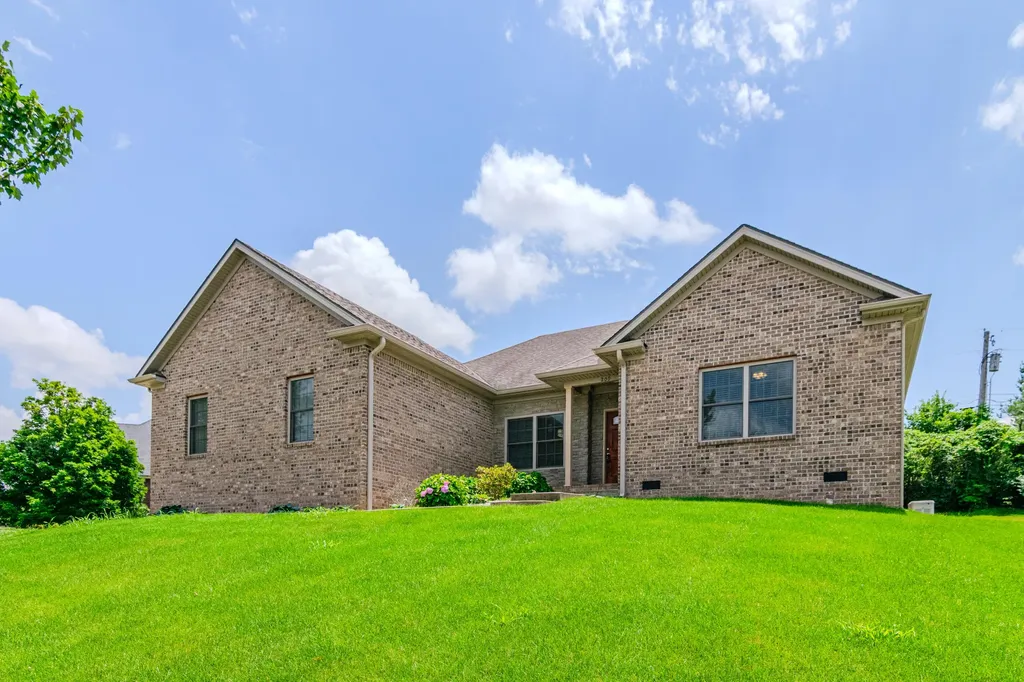 209 Squires Way Nicholasville KY 40356