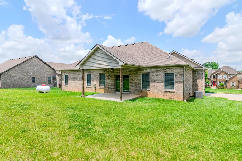 209 Squires Way Nicholasville KY 40356