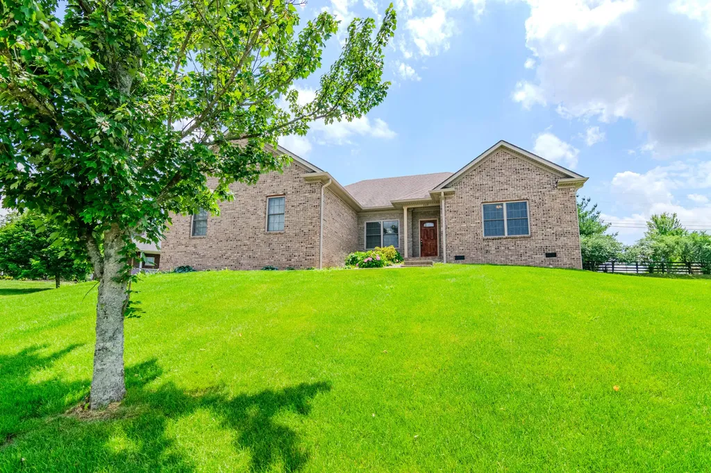 209 Squires Way Nicholasville KY 40356