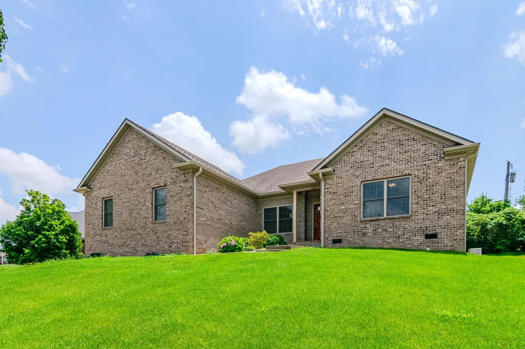 209 Squires Way Nicholasville KY 40356