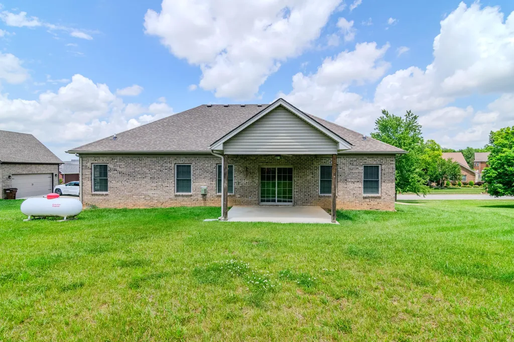 209 Squires Way Nicholasville KY 40356