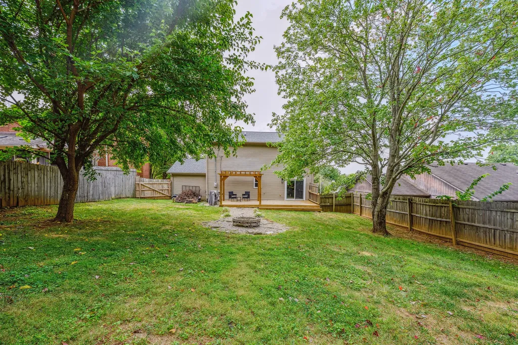 119 Applegrove Drive Nicholasville KY 40356