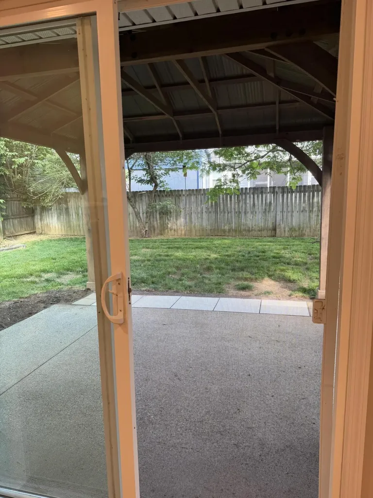 4004 Weber Way Lexington KY 40514