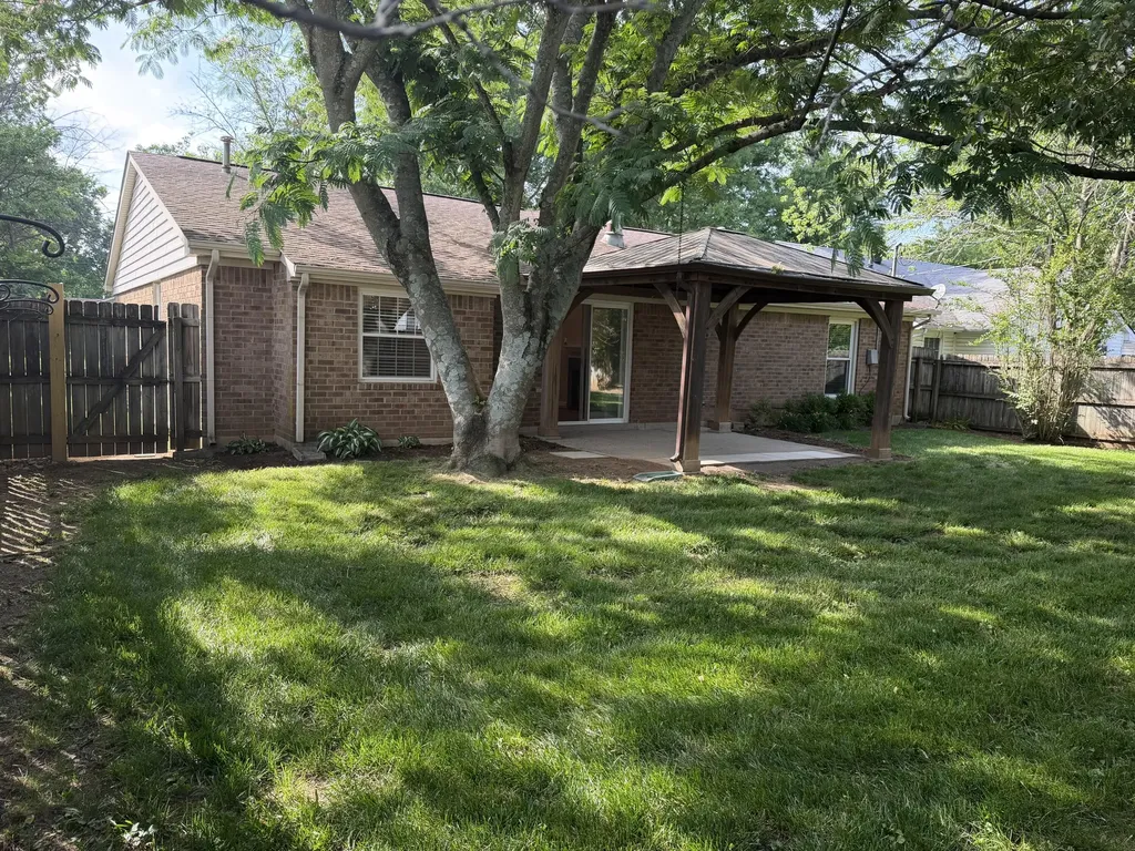 4004 Weber Way Lexington KY 40514