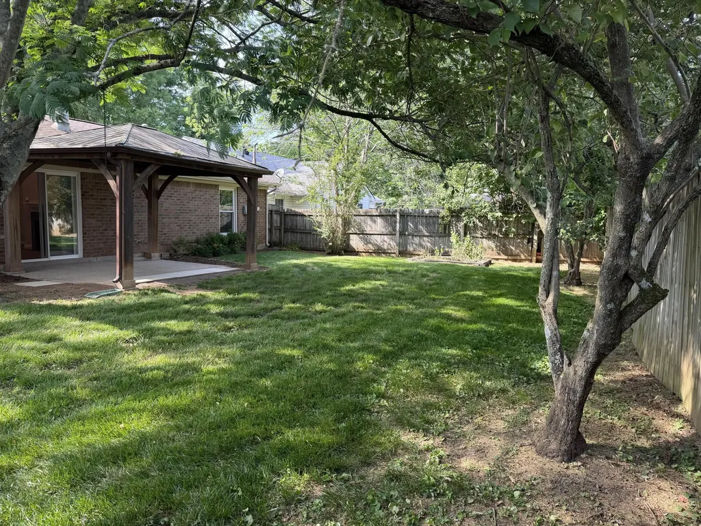4004 Weber Way Lexington KY 40514