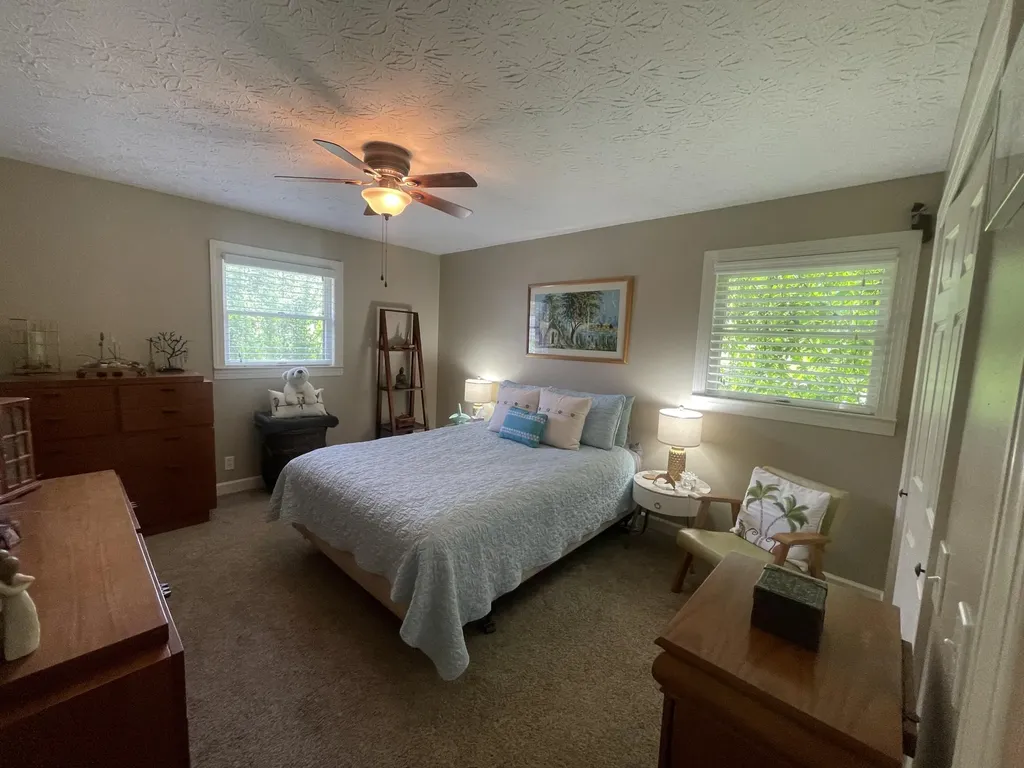 1153 Key 718 Flat Lick KY 40935
