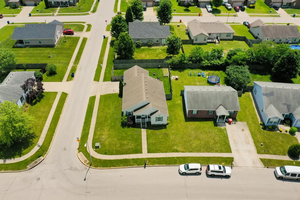 322 Village Drive Berea KY 40403