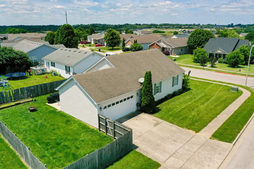 322 Village Drive Berea KY 40403