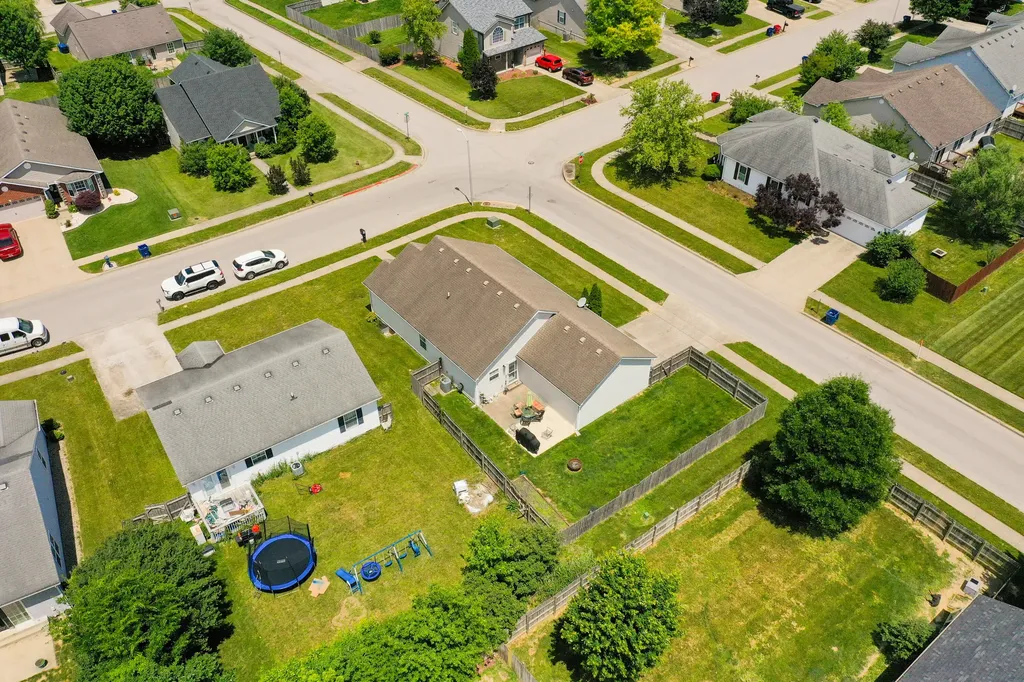322 Village Drive Berea KY 40403