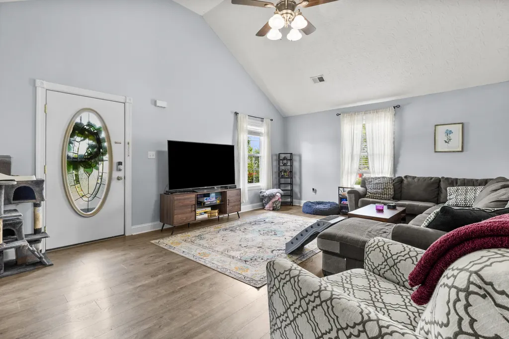 322 Village Drive Berea KY 40403