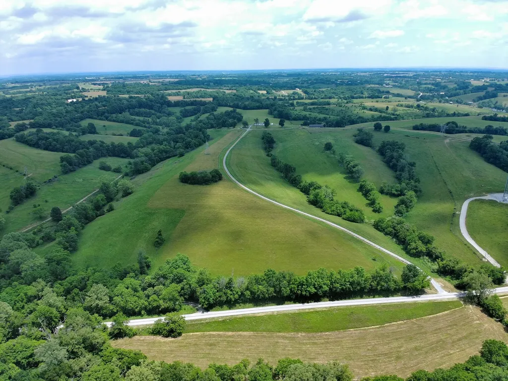 2475 Gravel Road Carlisle KY 40311
