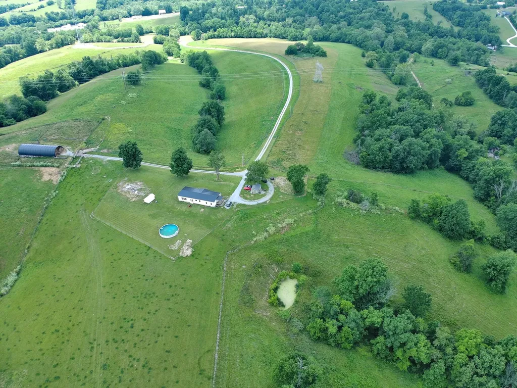 2475 Gravel Road Carlisle KY 40311