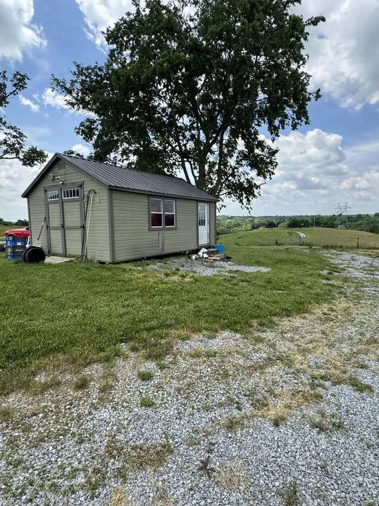 2475 Gravel Road Carlisle KY 40311