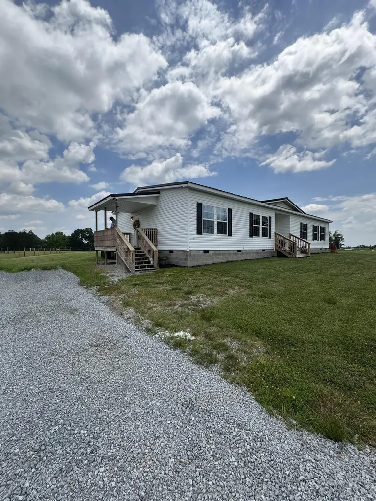 2475 Gravel Road Carlisle KY 40311