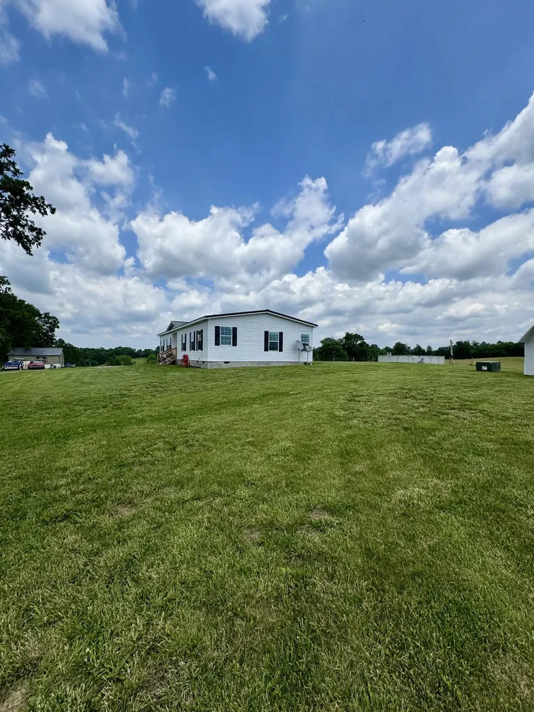 2475 Gravel Road Carlisle KY 40311
