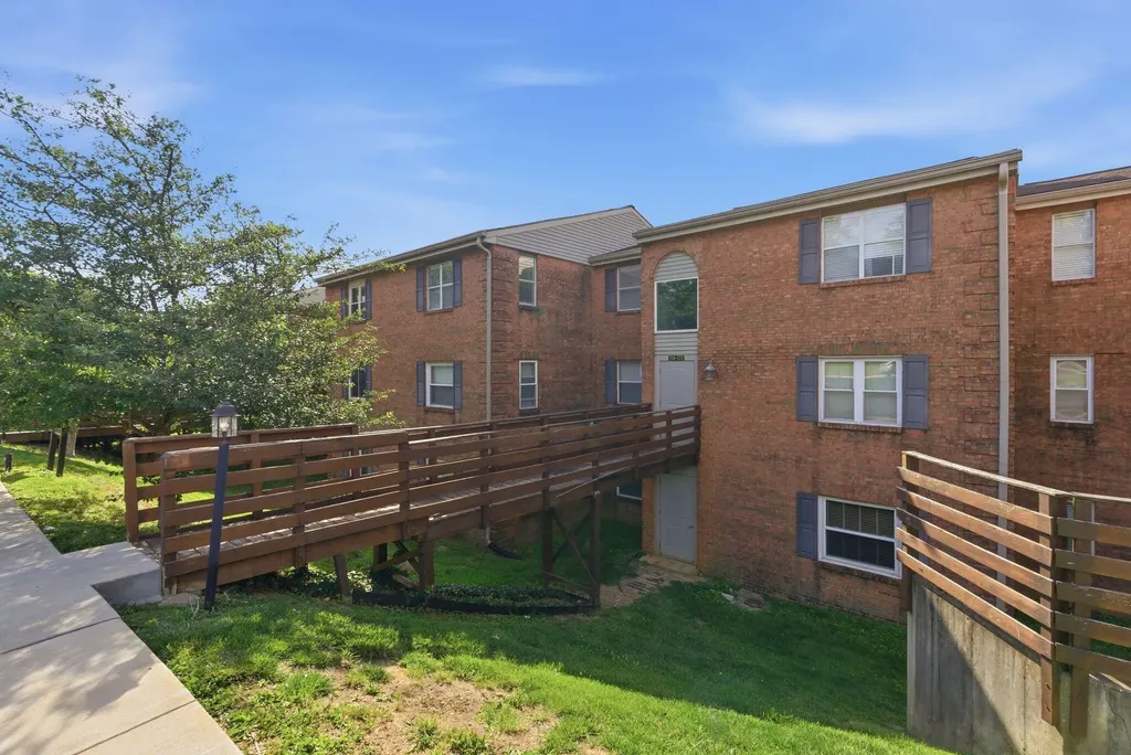 421 Redding Road Lexington KY 40517