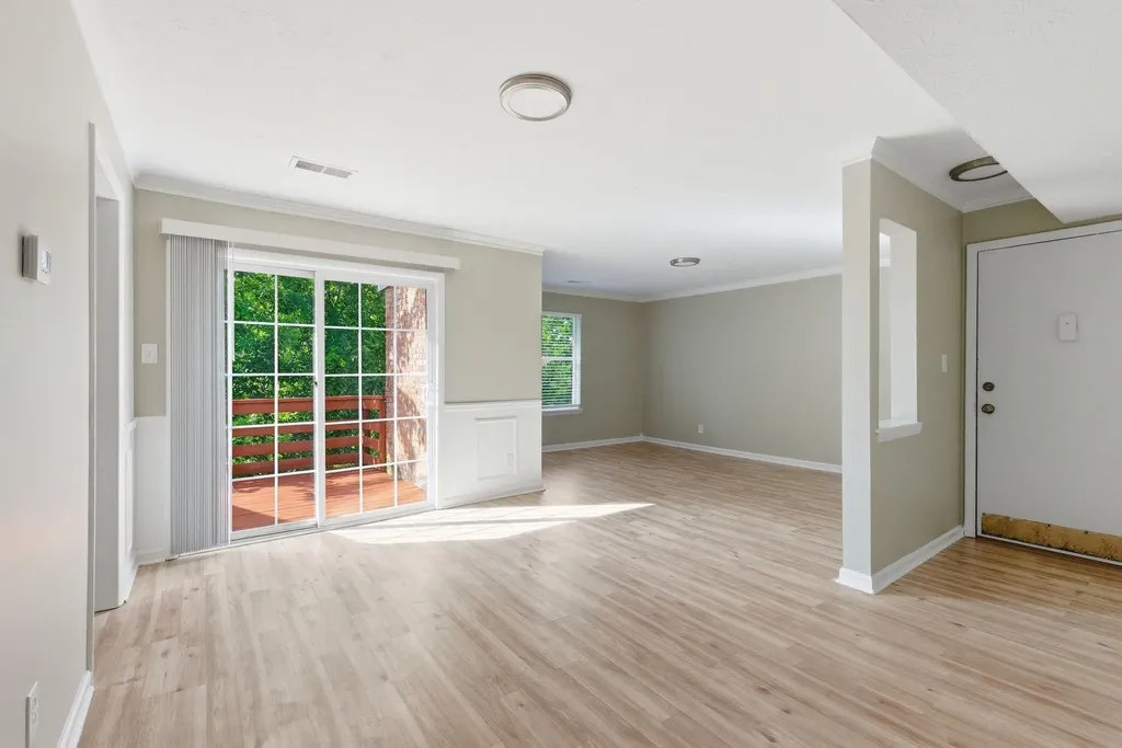 421 Redding Road Lexington KY 40517