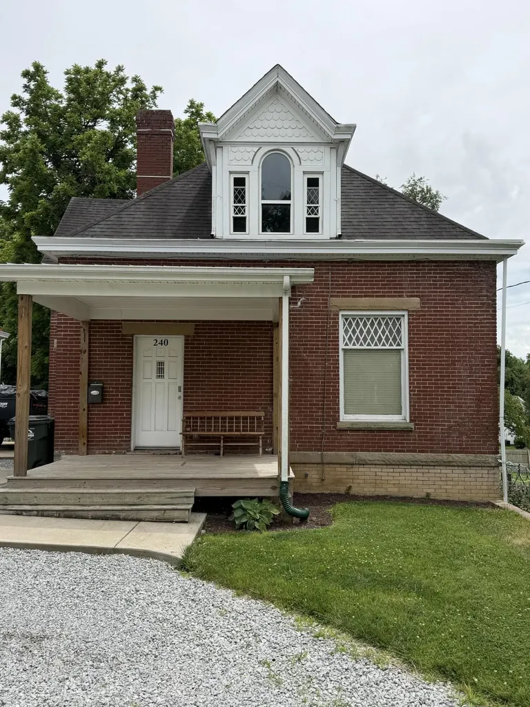 240 W High Street Mt Sterling KY 40353