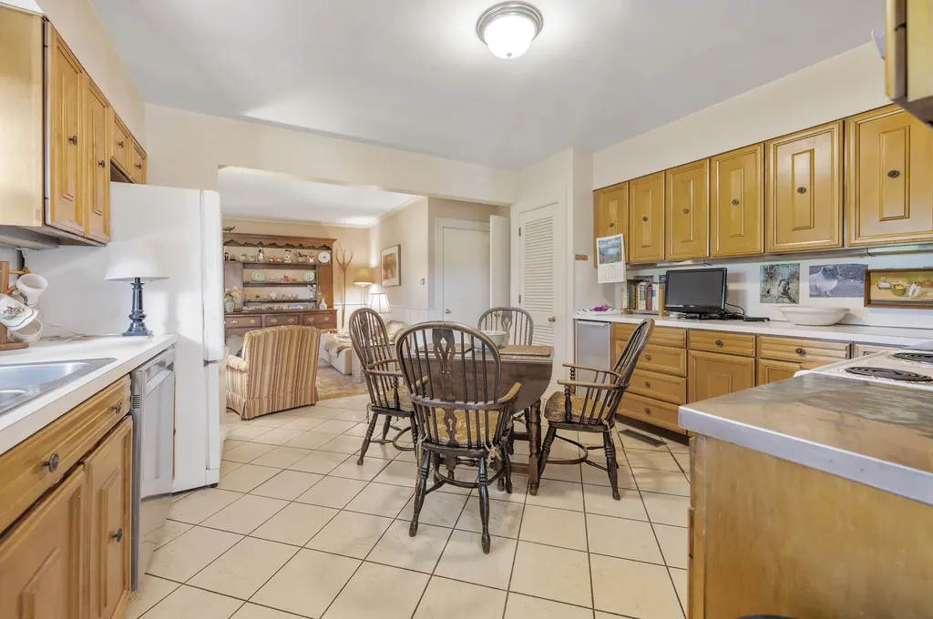 4036 N Cleveland Road Lexington KY 40516