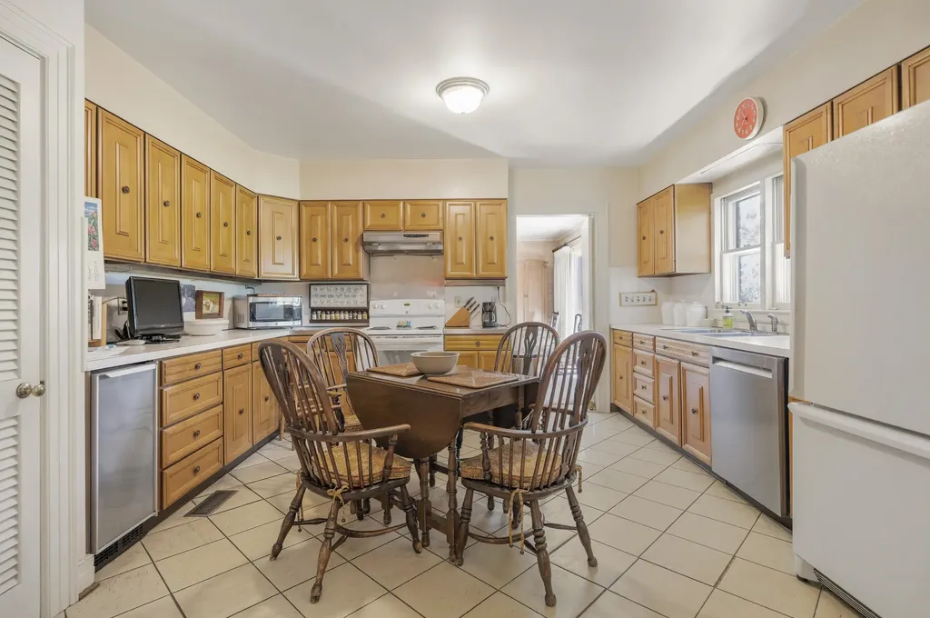 4036 N Cleveland Road Lexington KY 40516