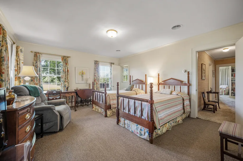 4036 N Cleveland Road Lexington KY 40516