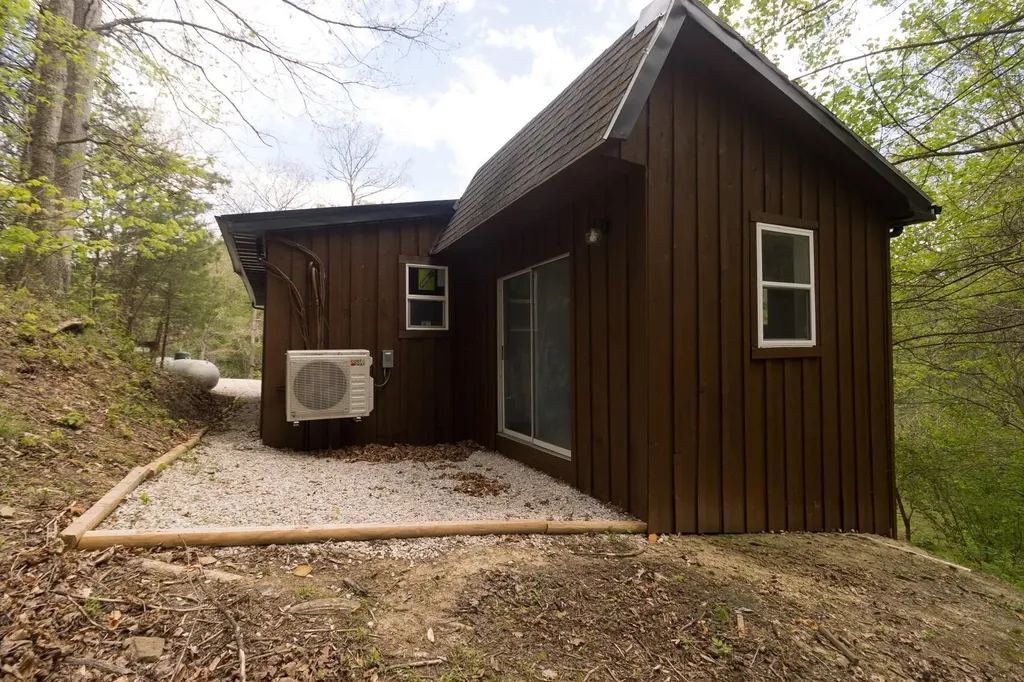 282 Major Wilhoit Road Frenchburg KY 40322